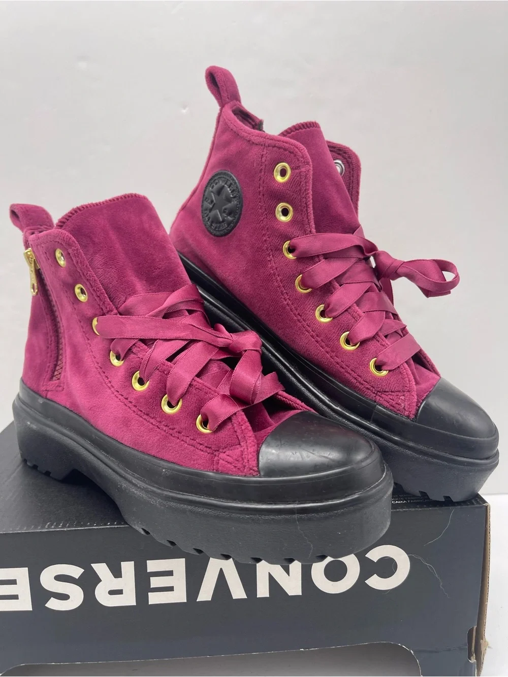 Converse WMNS A05442C CTAS LUGGED LIFT H LEGEND BERRY/BLACK/BLACK Sneakers